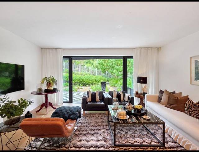 2 BEDROOM APARTMENT FOR SALE IN CAMPS BAY